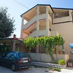 Apartment In With Terrace, Air Condition, Wifi Lopar