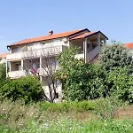 Apartment In With Terrace, Air Condition, Wifi