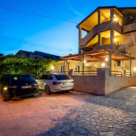Apartment In With Terrace, Air Condition, Wifi Lopar