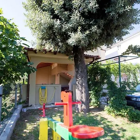 In With Terrace, Air Condition, Wifi Apartment