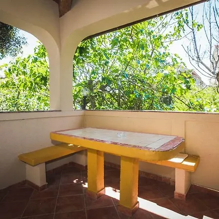 In With Terrace, Air Condition, Wifi Apartment