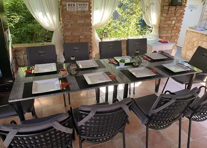 Apartament In With Terrace, Air Condition, Wifi