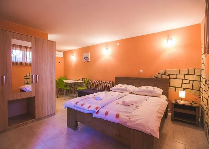 Apartament In With Terrace, Air Condition, Wifi