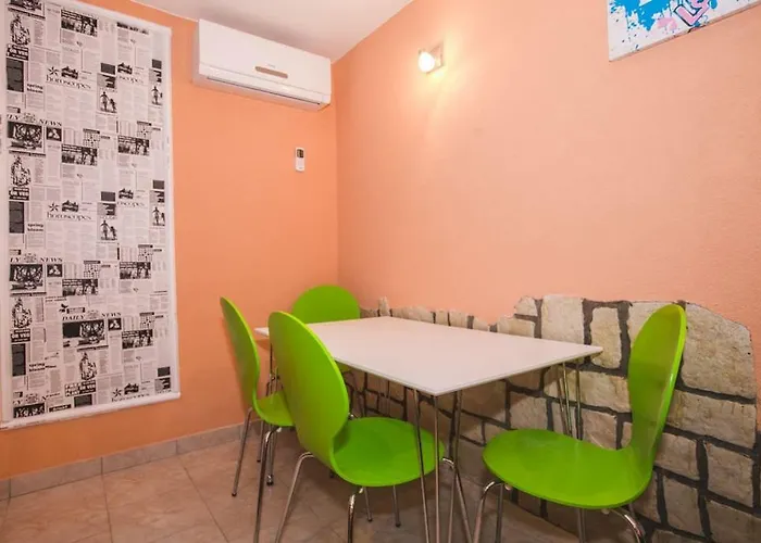 Apartament In With Terrace, Air Condition, Wifi