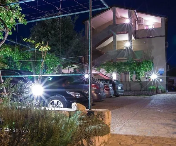 In With Terrace, Air Condition, Wifi Apartament